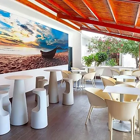 Aguamar Apartamentos, Cristianos Downtown Szálloda